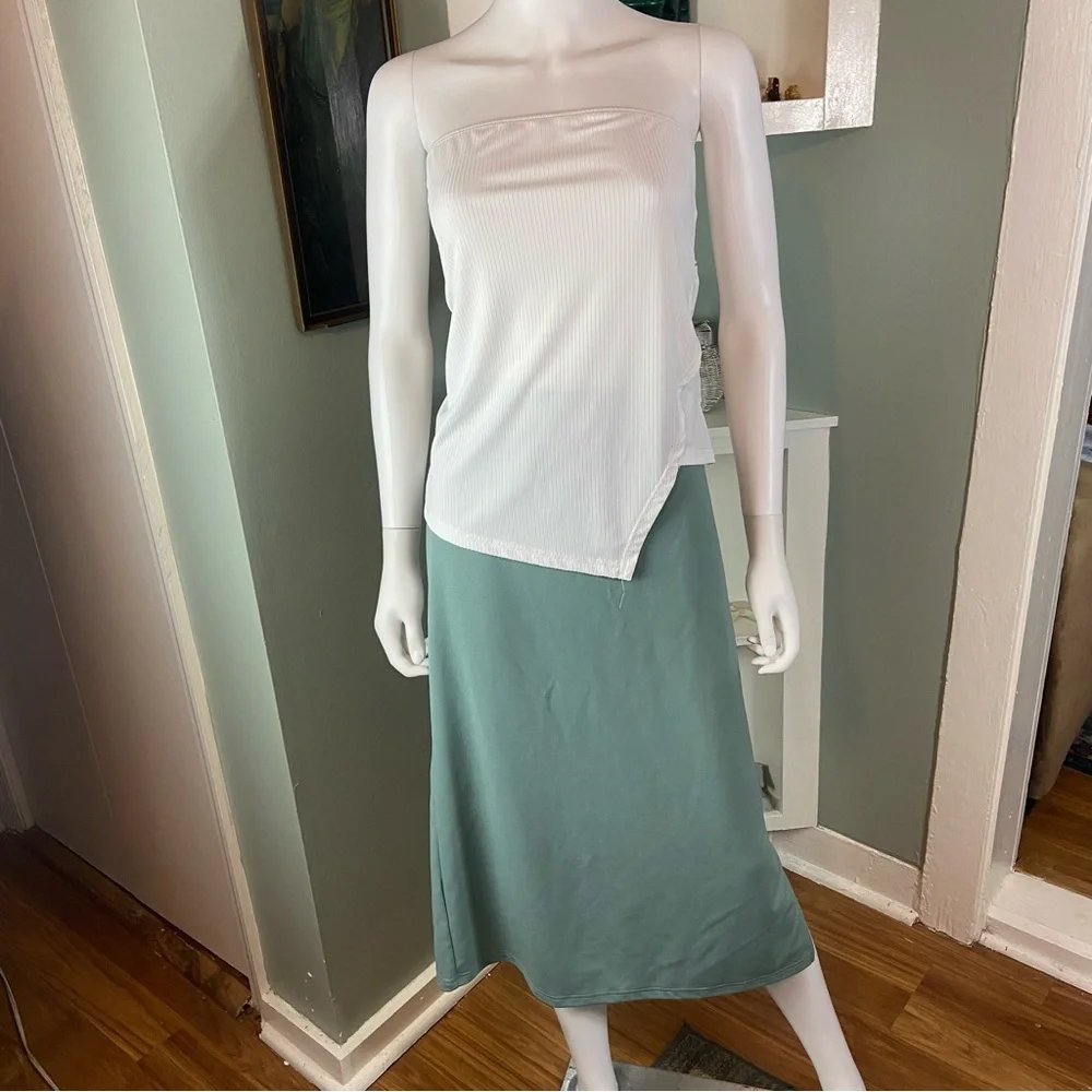Shein Curve Bundle White Asymmetrical Tube Top & Sage Green Pencil Skirt 2XL - Picture 14 of 14